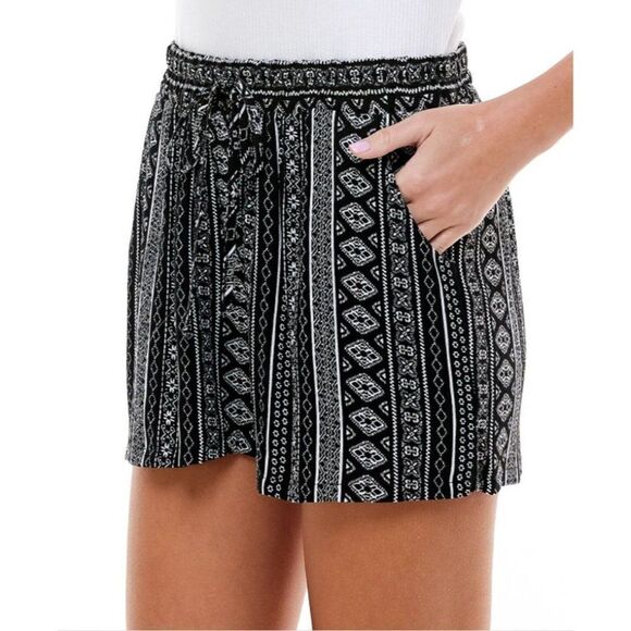 BeBop Shorts Juniors' XS Black White Pockets Comfort Soft Faux-Drawstring NEW - Picture 12 of 12
